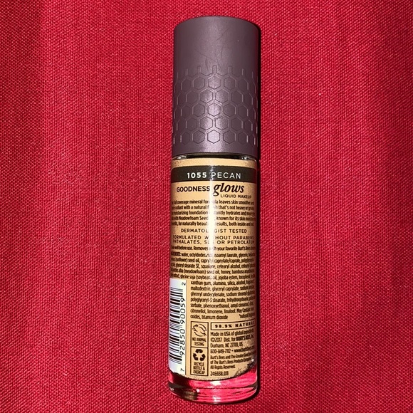 NEW Burts Bees Goodness Glows Liquid Makeup Foundation - Shade “Pecan: 1055” - Picture 2 of 8